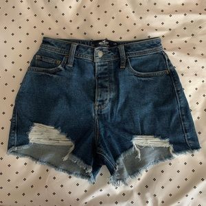 Hollister Dark Wash Jean Shorts Size 1/Waist 25 NWT